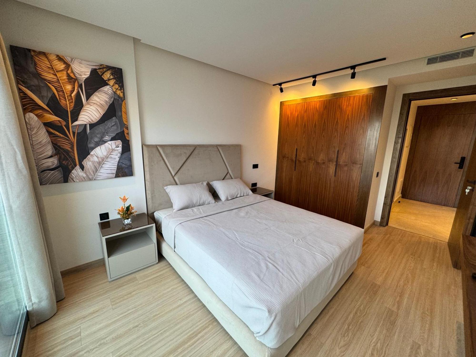 Splendide Avec Parking Et Balcon * Casablanca